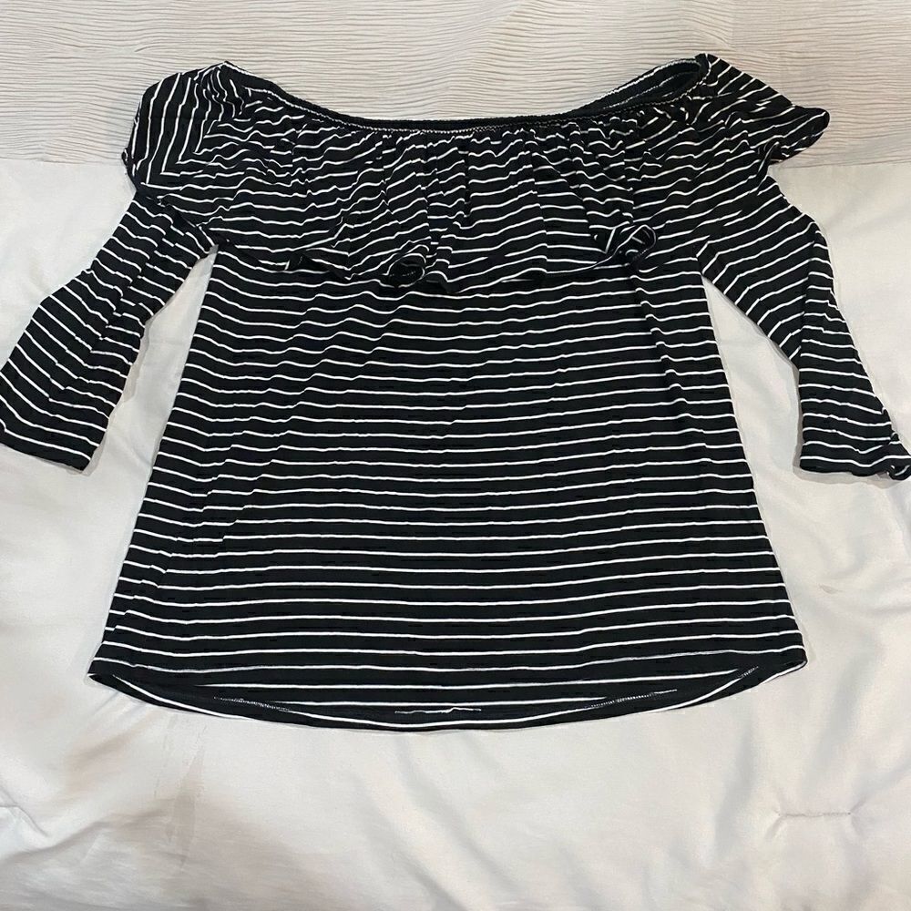 Black/white Aeropostale shirt  